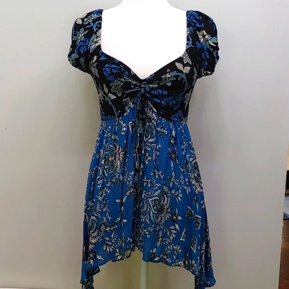 Free People Blue Paisley Floral Top Size M - Picture 1 of 4
